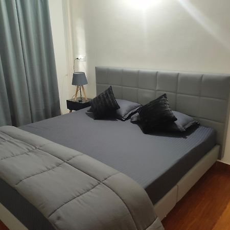 Empra Exotica Apartment Madikeri Luaran gambar